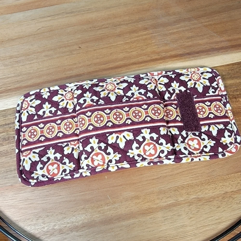 Vera Bradley Tri Fold Cloth Wallet Medallion Pattern Print - Picture 10 of 16